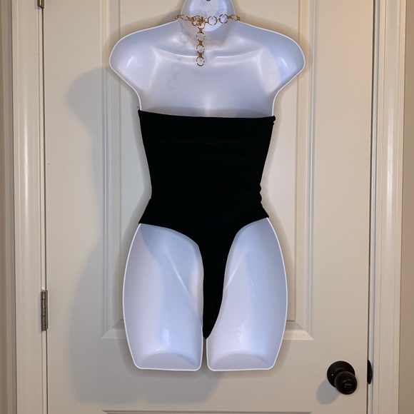 Chain On Top Halter Bodysuit. - Picture 9 of 11